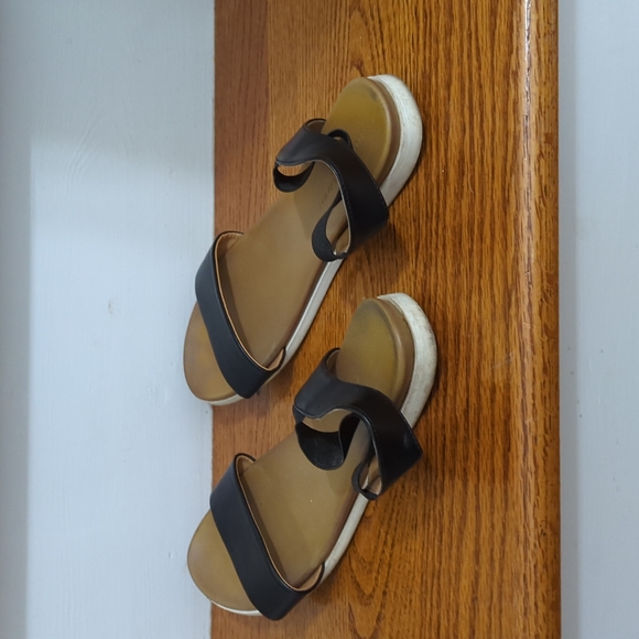 Rock& Candy sandals by Zigi size 7 - Picture 6 of 6